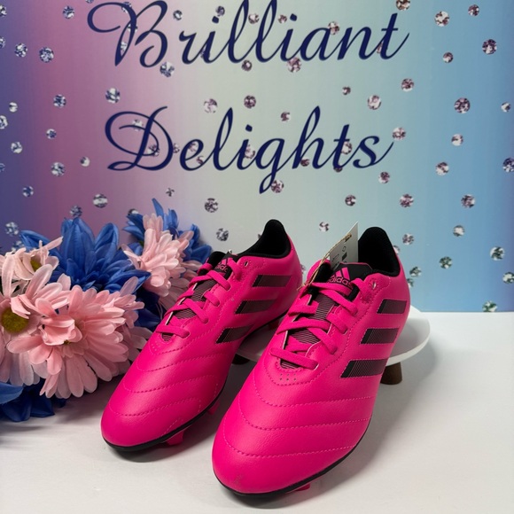 ⚽️ SALE ADIDAS PINK SOCCER CLEATS - Picture 4 of 9